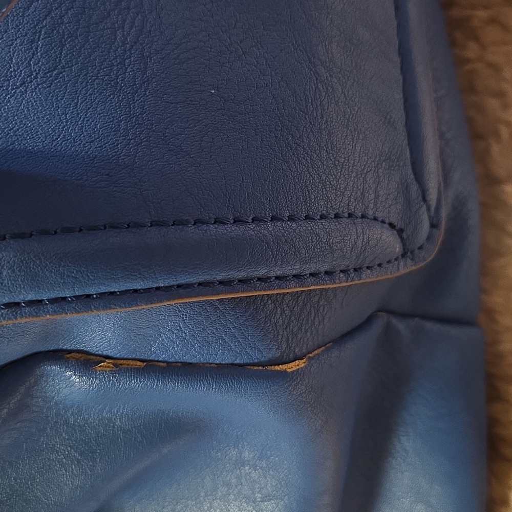 Sondra Roberts 2 Blue Leather Crossbody Satchel $300 Estimated Retail GUC - Picture 10 of 16